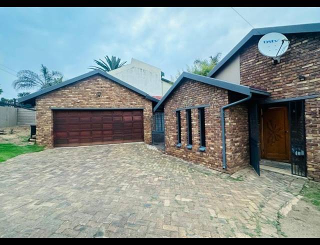 3 BEDROOM PROPERTY TO RENT IN RADIOKOP